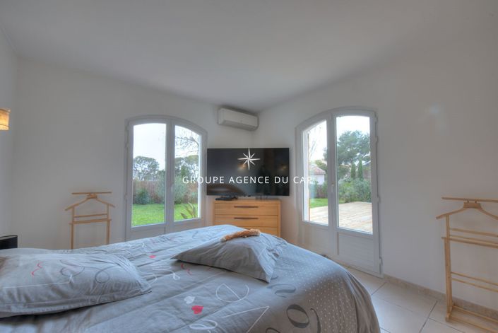Image No.8-3 Bed House for sale