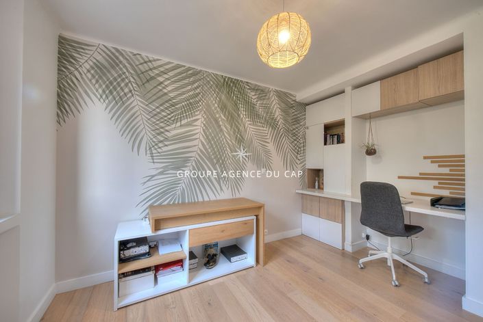 Image No.16-4 Bed House for sale