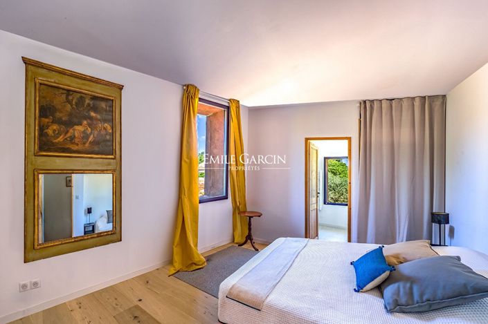 Image No.6-3 Bed House for sale