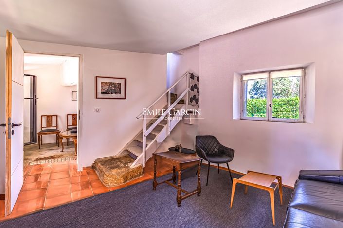 Image No.8-3 Bed House for sale