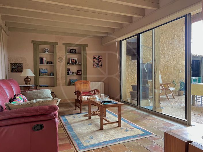 Image No.5-6 Bed House for sale