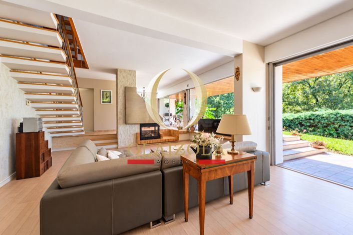 Image No.2-3 Bed House for sale
