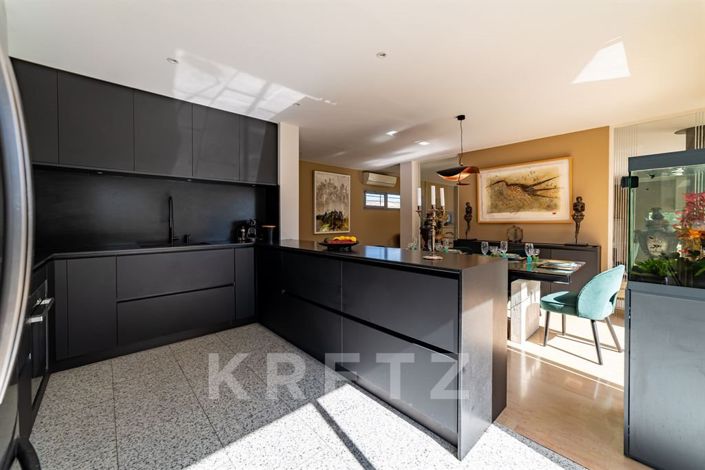 Image No.23-4 Bed House for sale
