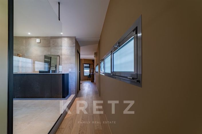 Image No.9-4 Bed House for sale