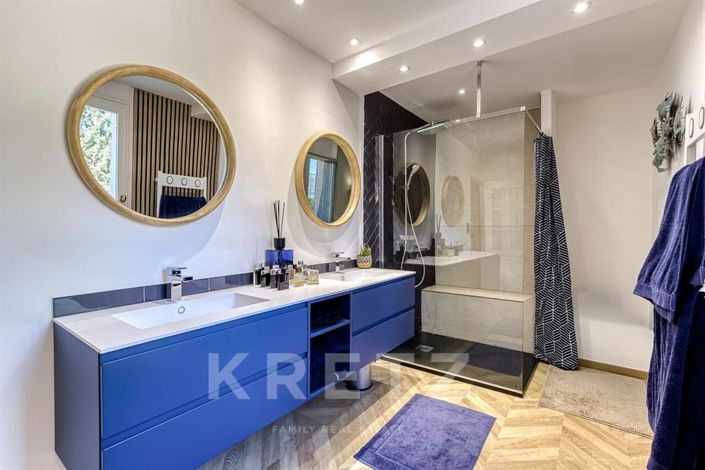 Image No.19-4 Bed House for sale