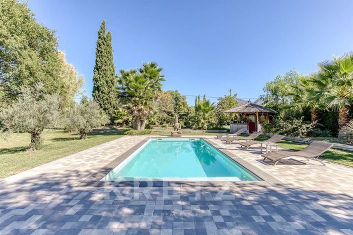 Image No.6-4 Bed House for sale
