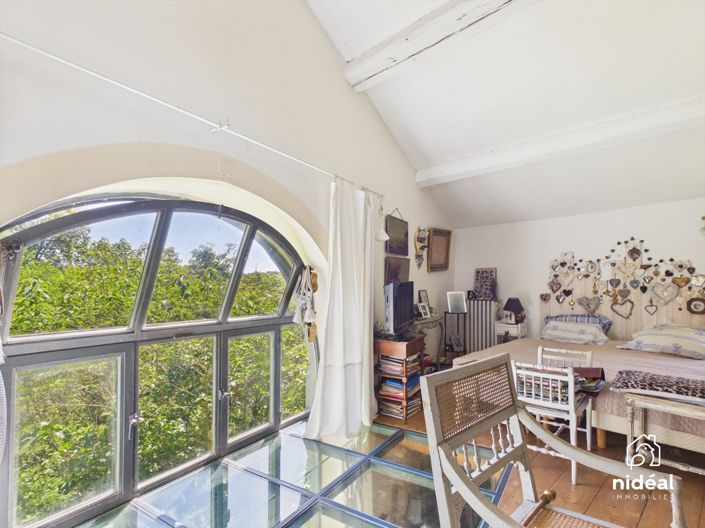 Image No.8-6 Bed House for sale