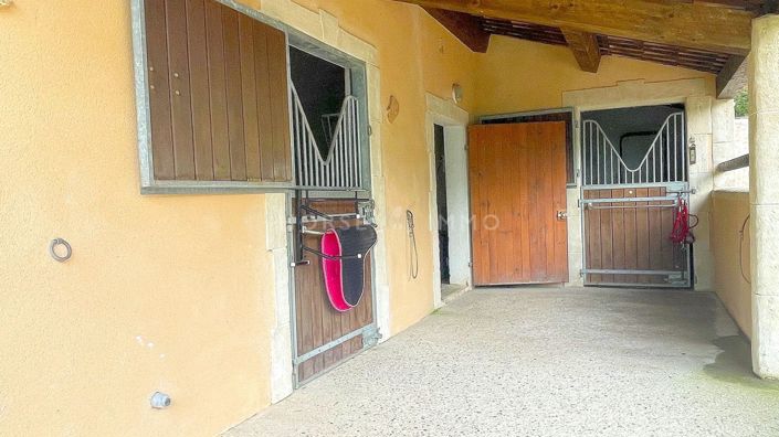 Image No.4-4 Bed Property for sale