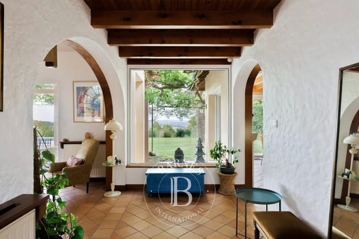Image No.13-5 Bed House for sale