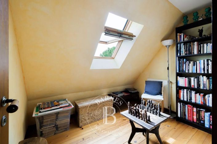 Image No.27-5 Bed House for sale