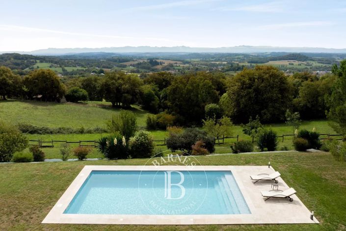 Image No.7-5 Bed House for sale