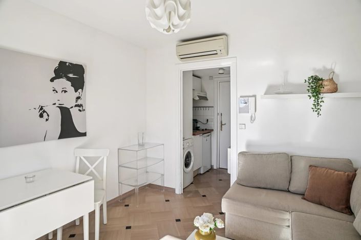 Image No.8-Apartment for sale