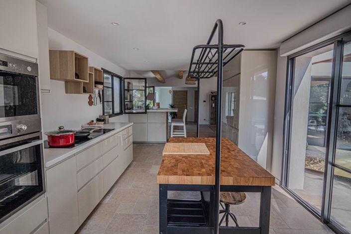 Image No.5-6 Bed House for sale