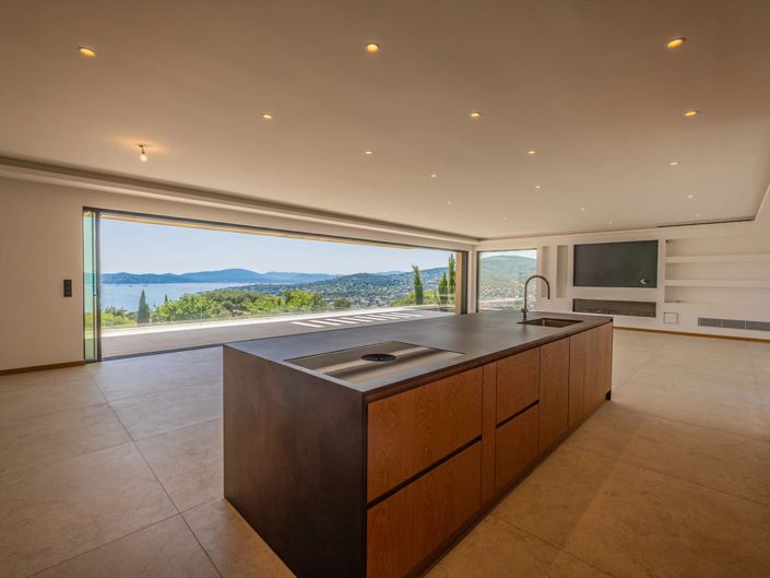 Image No.5-7 Bed House for sale