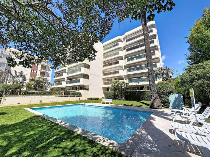 Image No.21-3 Bed Apartment for sale