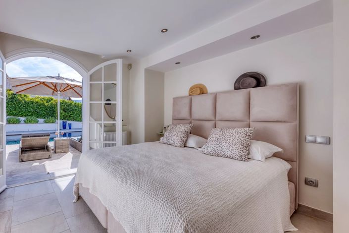 Image No.19-5 Bed House for sale