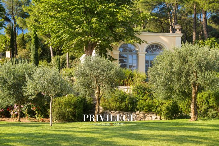 Image No.9-6 Bed House for sale