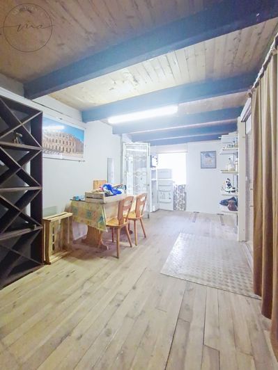 Image No.8-2 Bed House for sale