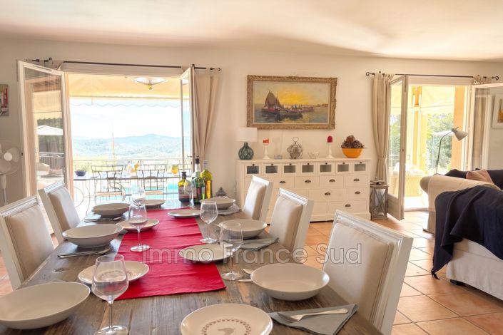 Image No.14-4 Bed House for sale