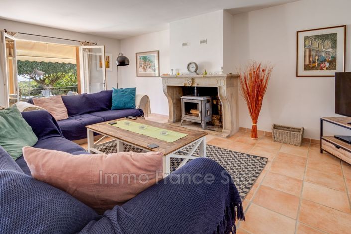 Image No.16-4 Bed House for sale