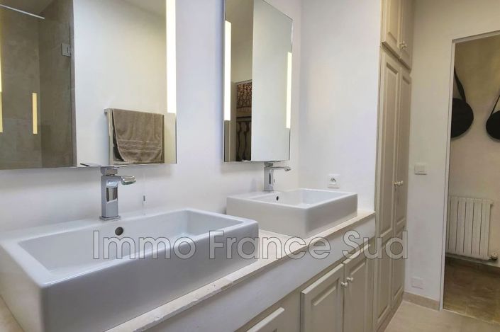 Image No.14-2 Bed House for sale