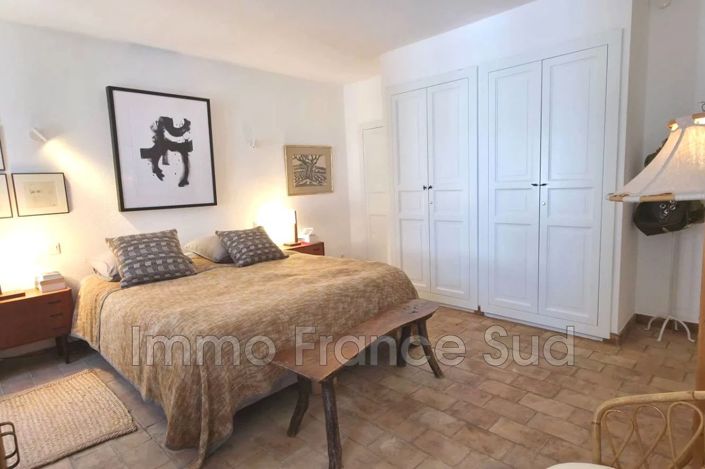 Image No.15-2 Bed House for sale
