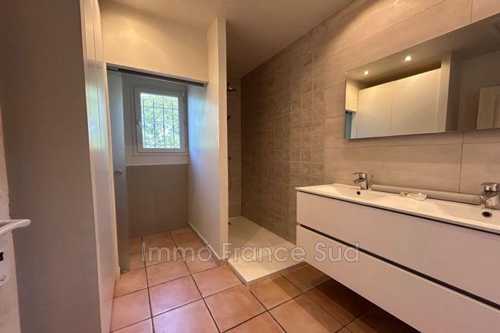 Image No.17-2 Bed House for sale