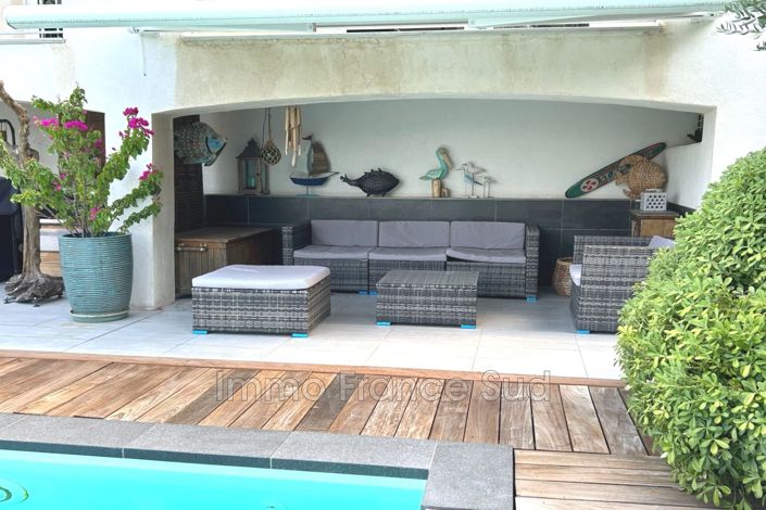 Image No.18-2 Bed House for sale
