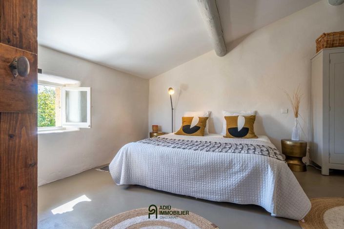 Image No.16-7 Bed House for sale