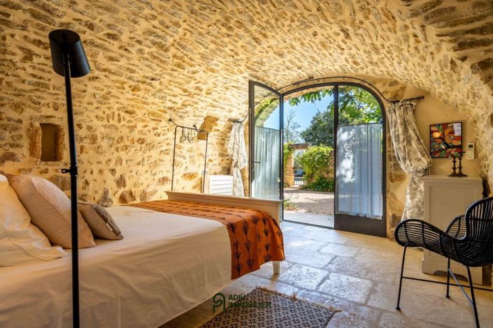 Image No.18-7 Bed House for sale