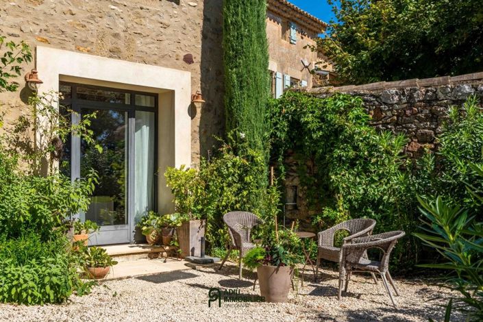 Image No.20-7 Bed House for sale