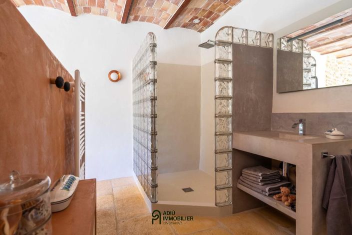 Image No.22-7 Bed House for sale