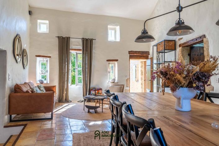 Image No.5-7 Bed House for sale