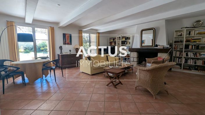 Image No.11-5 Bed House for sale