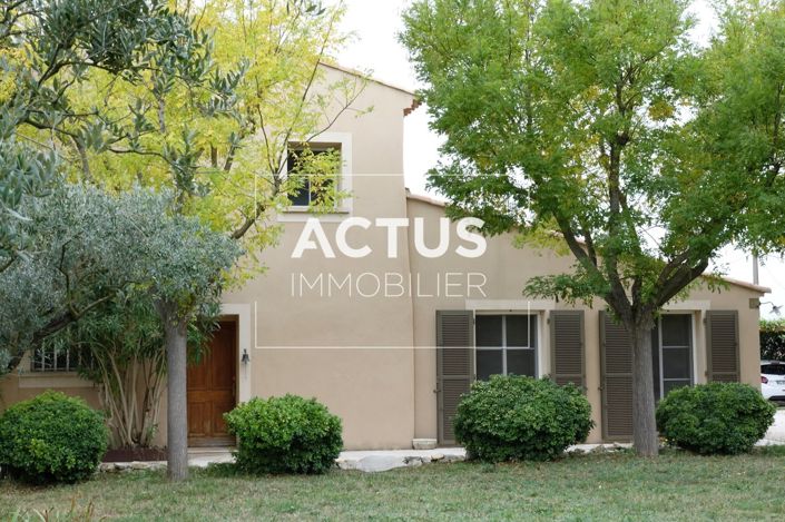 Image No.8-5 Bed House for sale