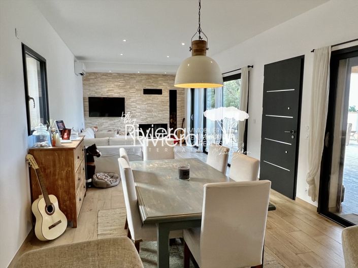Image No.12-4 Bed House for sale