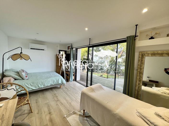 Image No.24-4 Bed House for sale