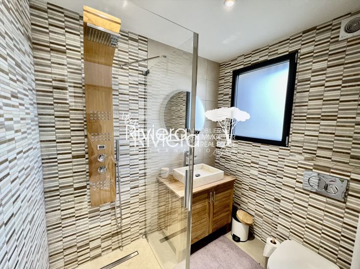 Image No.26-4 Bed House for sale