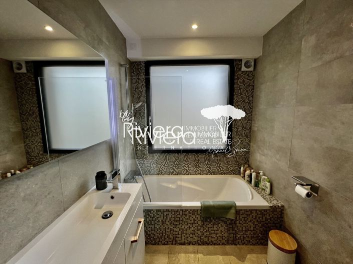 Image No.28-4 Bed House for sale