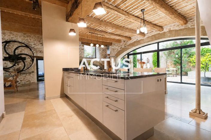 Image No.3-5 Bed House for sale