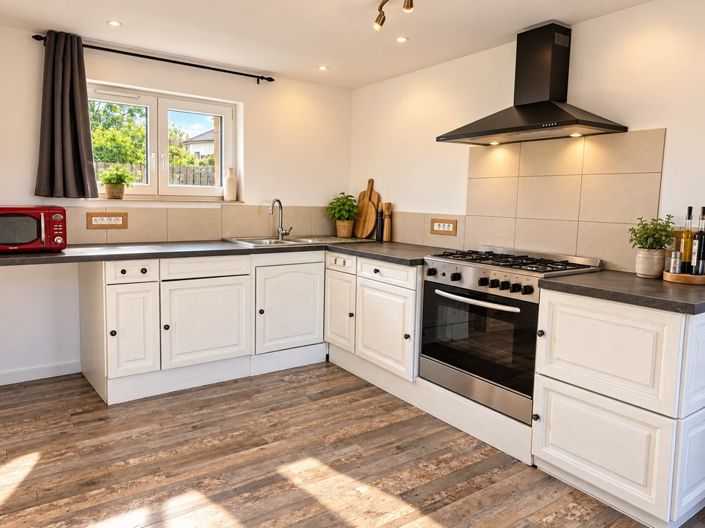 Image No.5-5 Bed House for sale