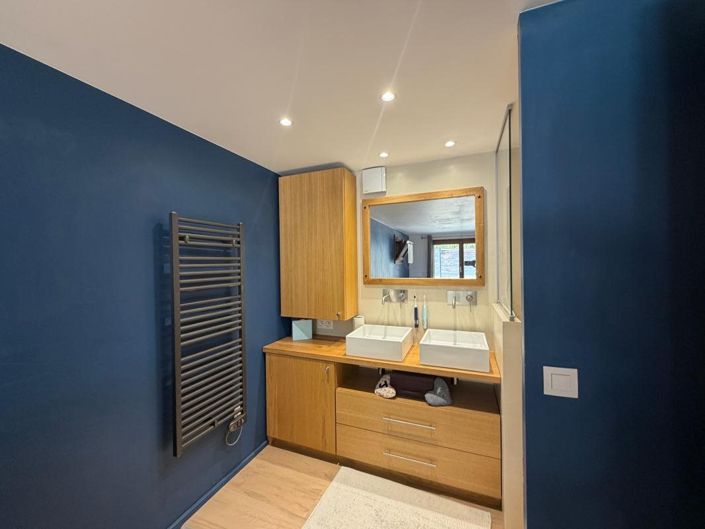Image No.16-3 Bed Property for sale