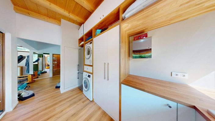 Image No.28-3 Bed Property for sale