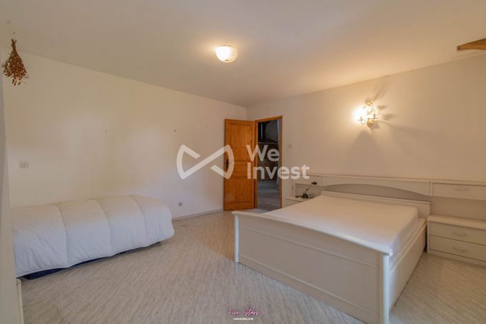 Image No.12-4 Bed House for sale