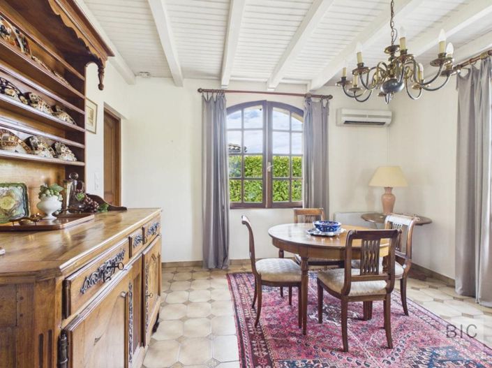 Image No.3-4 Bed House for sale