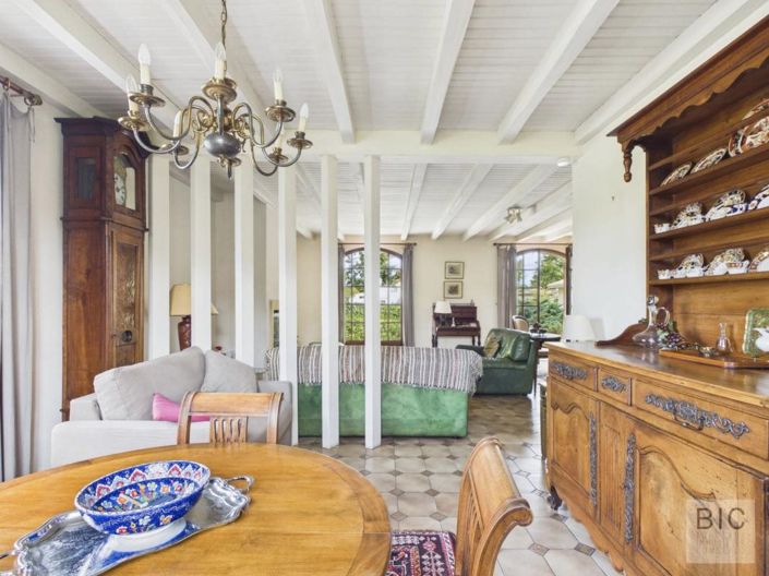 Image No.8-4 Bed House for sale