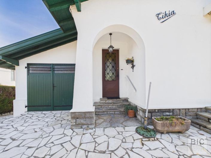 Image No.5-4 Bed House for sale