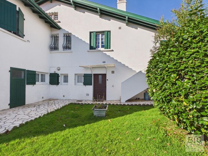 Image No.7-4 Bed House for sale
