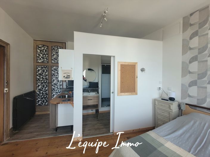 Image No.11-6 Bed House for sale