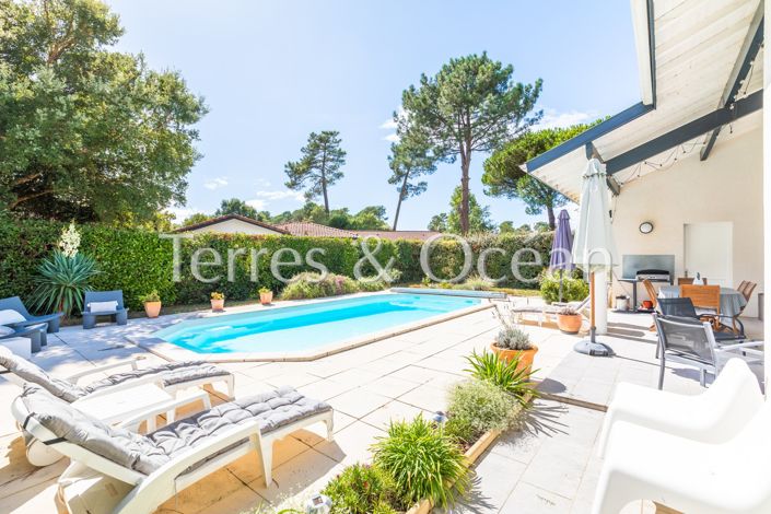 Image No.2-4 Bed House for sale